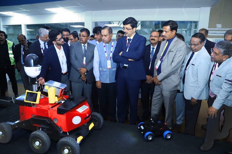 रोबोट ‘सर’